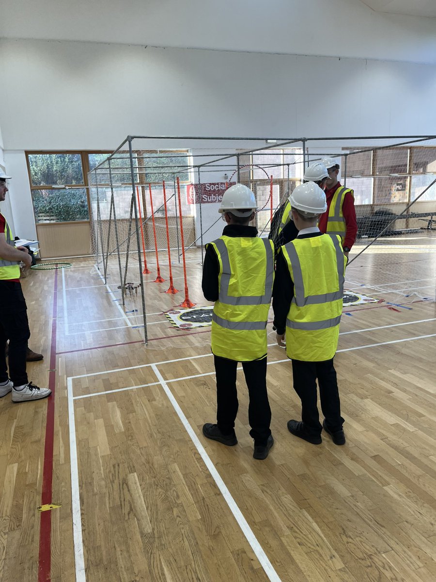 Mr Carson tweet media