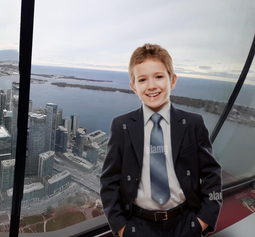 Nashville_69240's tweet photo. Hey guys, took my children to the CN Tower! Look at Reagan Virgil Tim Price Moore XI, what a champ and ready for church later! ✝️✝️✝️🥰🥰🥰🇬🇧🇬🇧🇬🇧🇬🇧 #WAPforjesus #BritishWAP https://t.co/9pB9rCHIpY