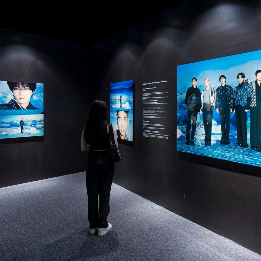 lookingforsths's tweet photo. Hello exhibition #dfesta #dfestahanoi https://t.co/J3wEBmp9hD