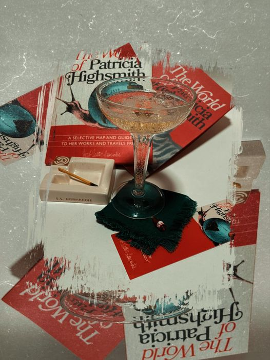 GradeAFancyMag's tweet image. This was the scene upon of the arrival of our newest map guide, The World of Patricia Highsmith, published by the good people at @herb_lester #Noir #suspense #snail #talentedmrripley #strangersonatrain #writers #cigarettes #priceofsalt #Carol