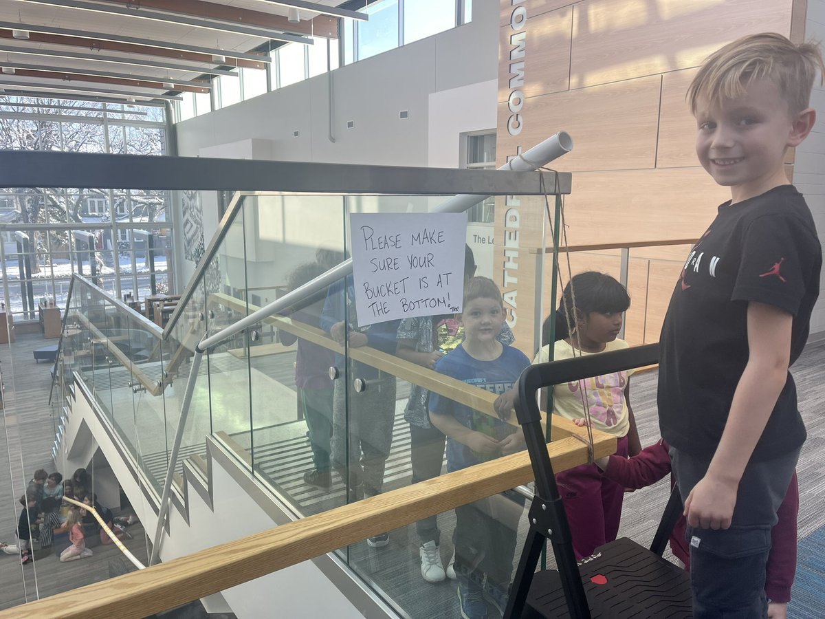 Coin Toss for <a href="/UnitedWayRegina/">United Way Regina</a> !!
So much fun!! Kiddos love this brain break and bring so much CHANGE <a href="/Connaughtcomets/">Ecole Connaught</a> <a href="/RegPublicSchool/">Regina Public Schools</a>