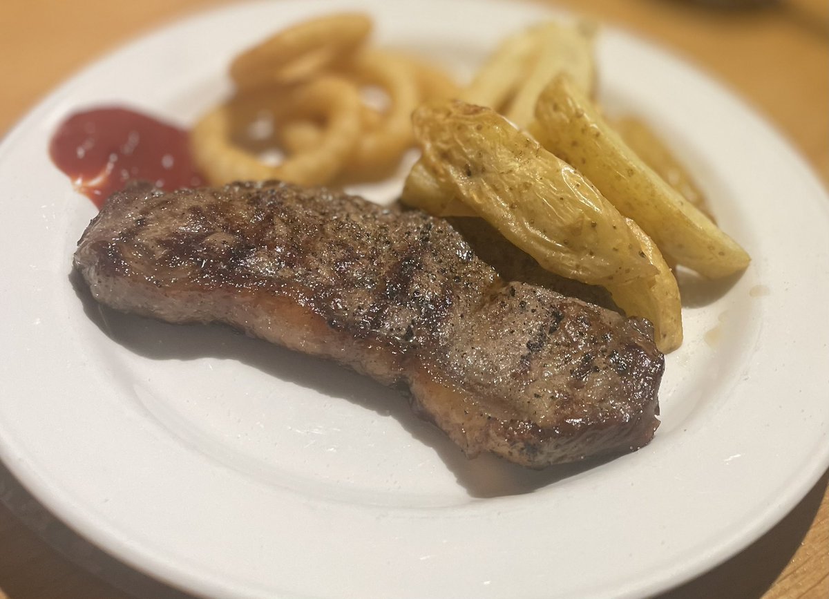 Niamh Begley tweet media