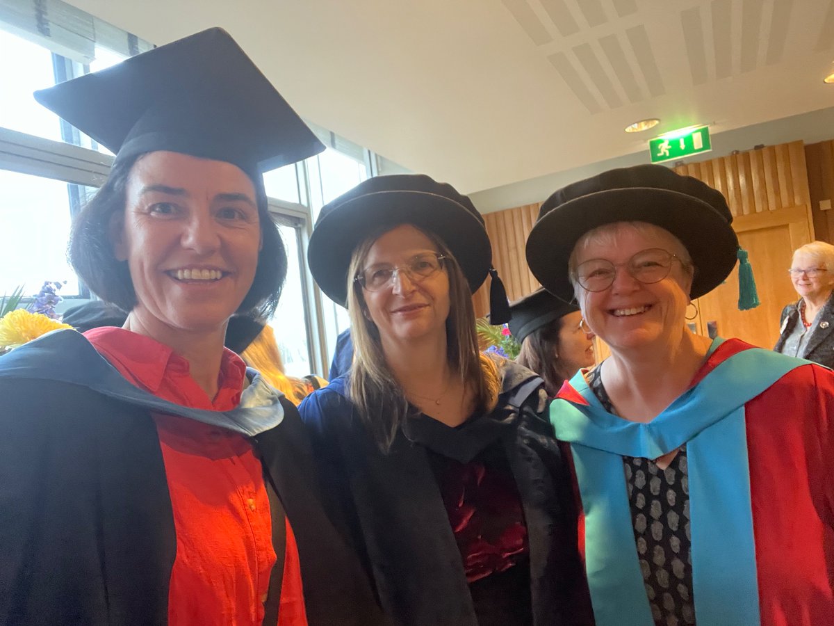 Well done Dr Beanlands <a href="/clare_beanlands/">Clare Beanlands</a> PhD done 👏👏👏