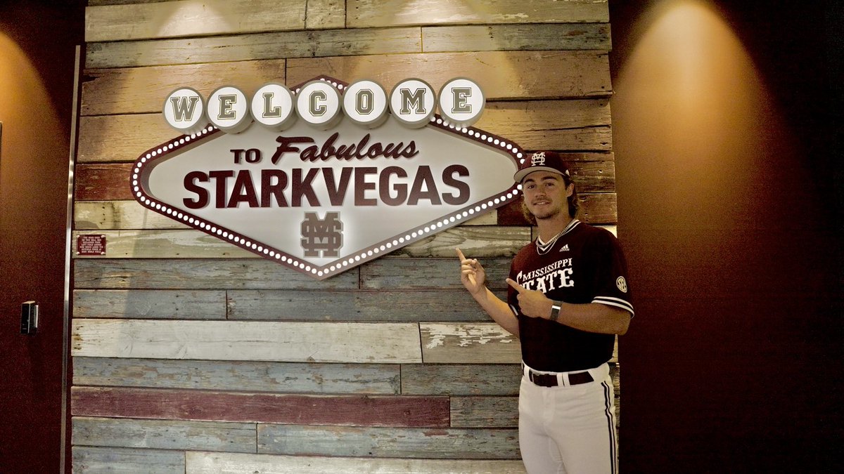 It’s official! #signed ✍️ <a href="/HailStateBB/">Mississippi State Baseball</a>