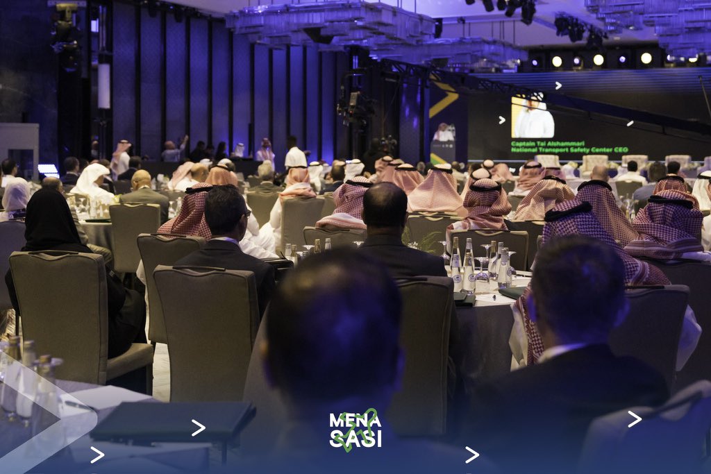 عشاق عالم الطيران tweet media