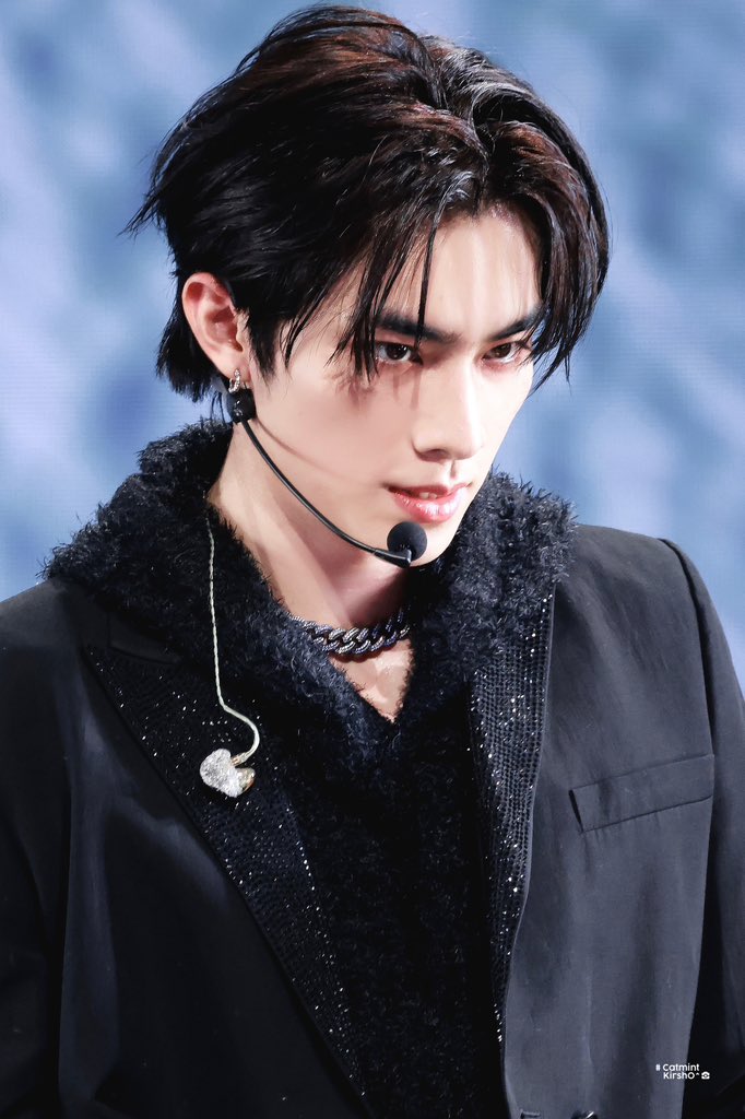 CatMIntKirsh's tweet photo. 𝟮𝟯𝟭𝟭𝟬𝟴 𝗕𝗘𝗜𝗝𝗜𝗡𝗚

#肖俊  #XIAOJUN  #샤오쥔 
 #シャオジュン #WayV 
#WayV_OnMyYouth https://t.co/2hlLvCzdm7