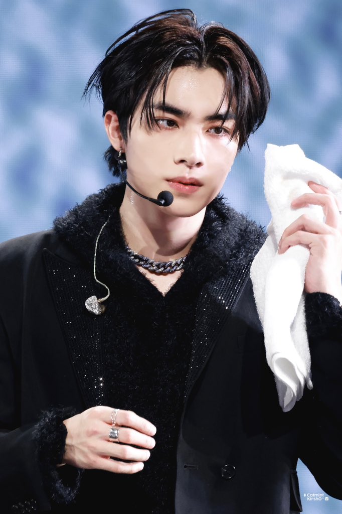 CatMIntKirsh's tweet photo. 𝟮𝟯𝟭𝟭𝟬𝟴 𝗕𝗘𝗜𝗝𝗜𝗡𝗚

#肖俊  #XIAOJUN  #샤오쥔 
 #シャオジュン #WayV 
#WayV_OnMyYouth https://t.co/2hlLvCzdm7