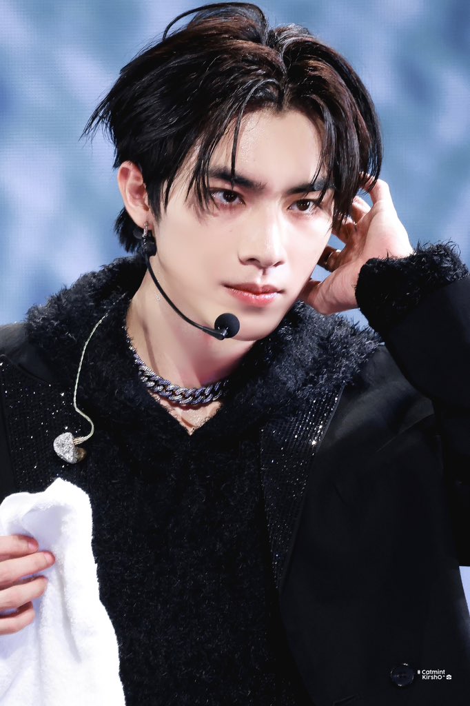 𝟮𝟯𝟭𝟭𝟬𝟴 𝗕𝗘𝗜𝗝𝗜𝗡𝗚 #肖俊 #XIAOJUN #샤오쥔 #シャオジュン