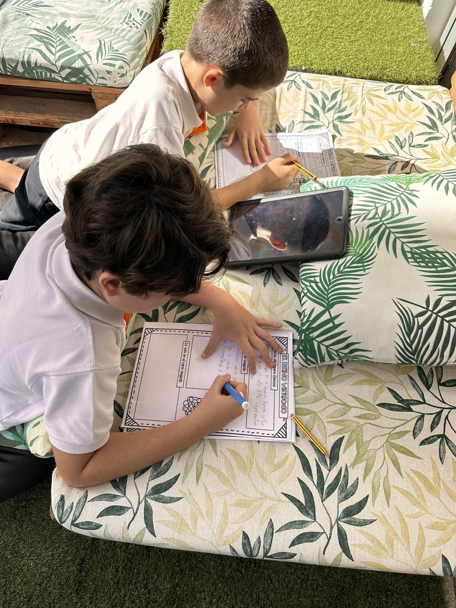PrimariaNazaret's tweet photo. Comenzamos nuevo proyecto en 5º “Castillos y Mazmorras” @NazaretArrecife https://t.co/VB8nYTsHQU