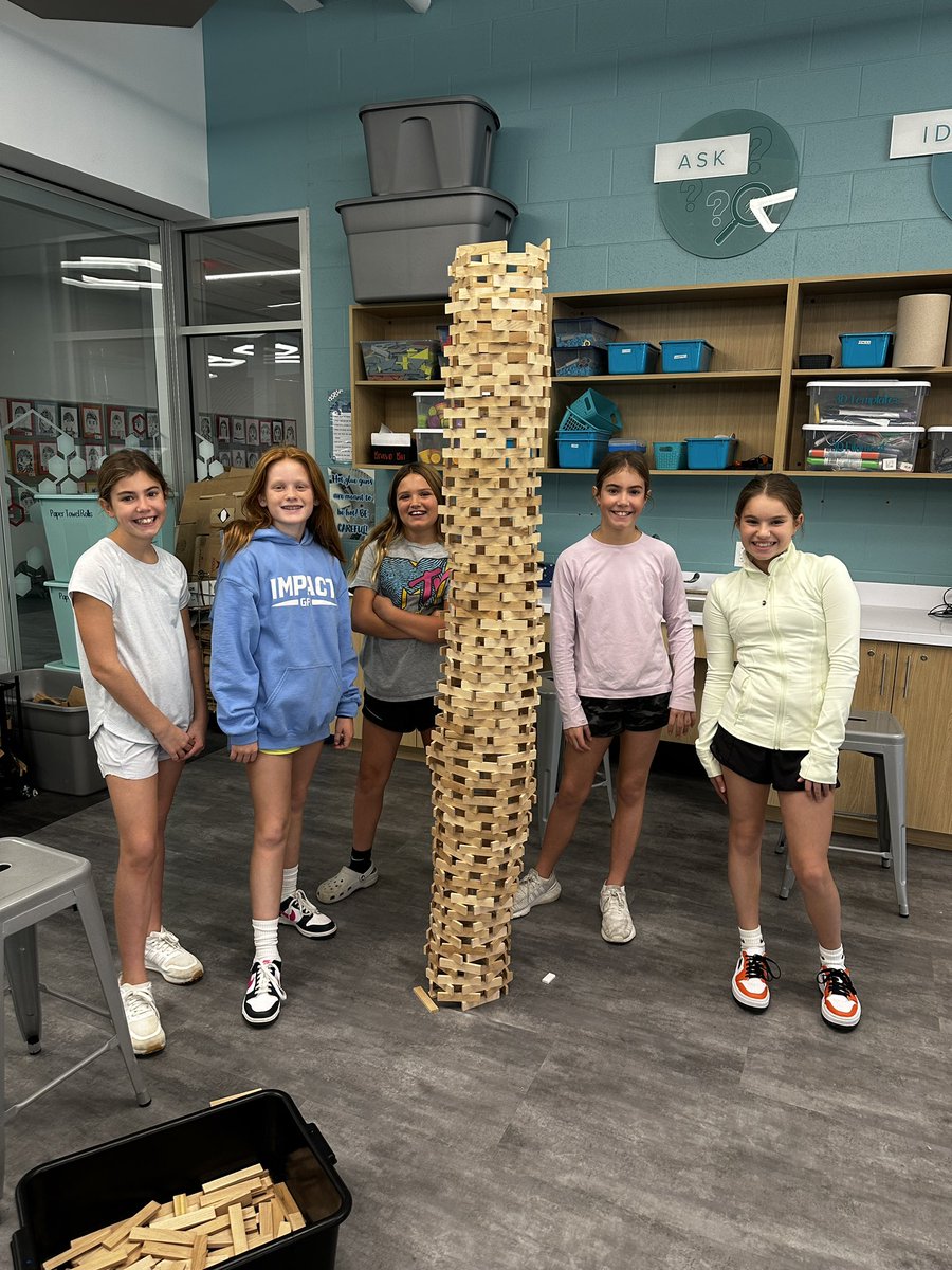 IHElementary's tweet photo. 5th graders are celebrating STEM day by focusing on a maker mindset! @IHSchools @Jackieobrien1 #IHPromise #IHESiLab #IH_STEM https://t.co/kAUVCfbA7P