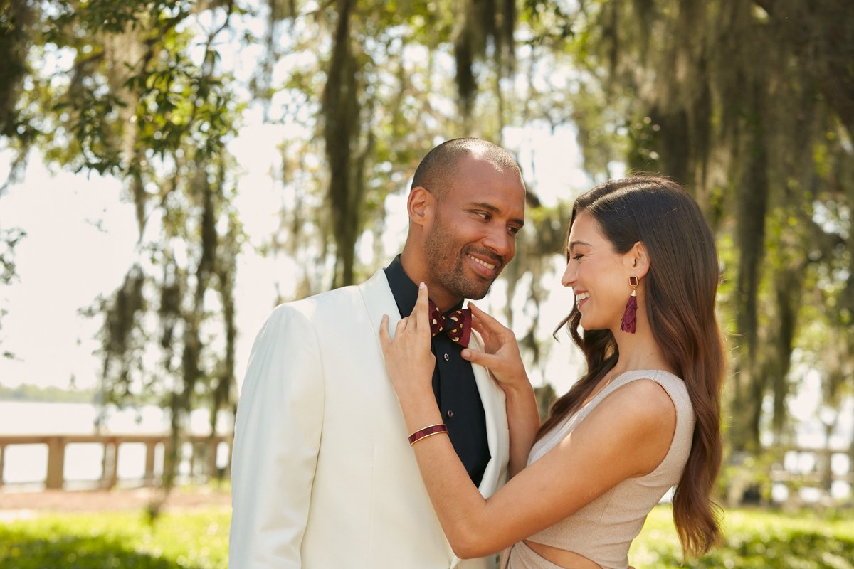 The Holiday Collection- 'tis the season for festive feathers. Shop the spread of new rich and refined burgundy hues: brackish.com/collections/ho…