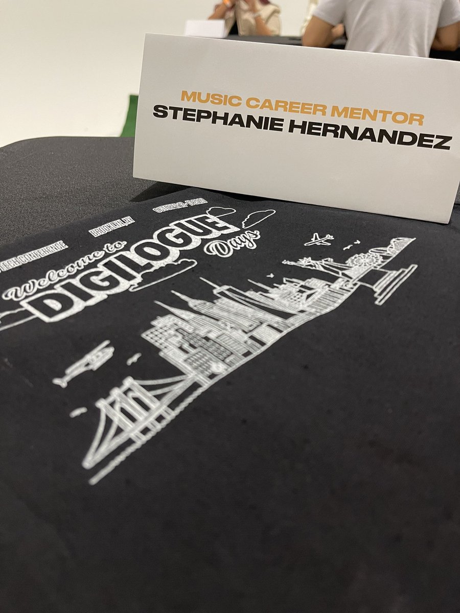 StephaneaSusse's tweet photo. The power of manifestation ✨ Last year, I discovered @thedigilogue conference through social media and thought, “I’ll go next year.” Little did I know that not only would I attend, but I’d do so as an invited Music Career Mentor 🙌🏻 #DreamBig #WomenInMusic #DigiFam #TheDigilogue https://t.co/2gC1WYIzEF