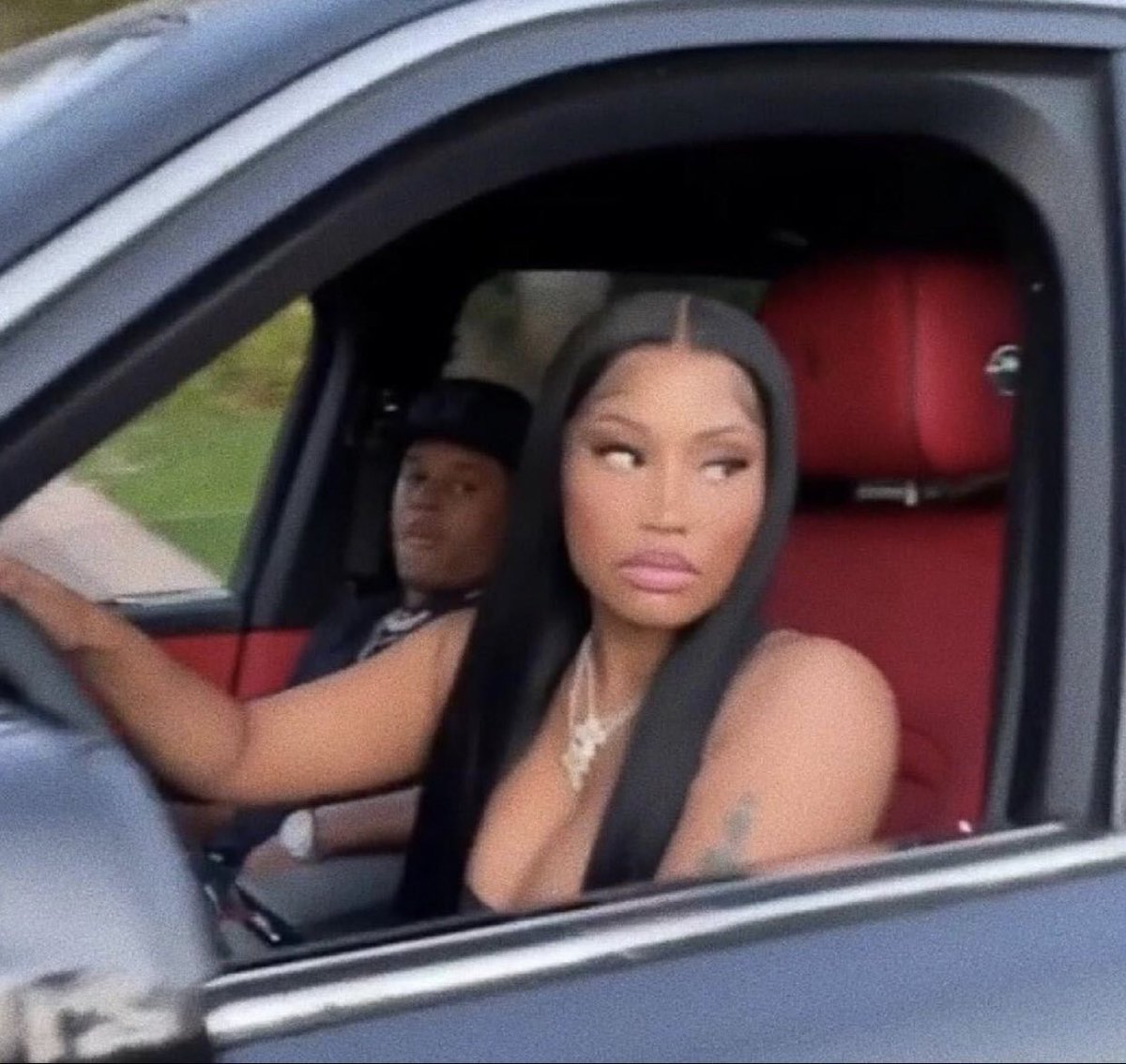 “EXCUSE ME! He ask for no pickles”