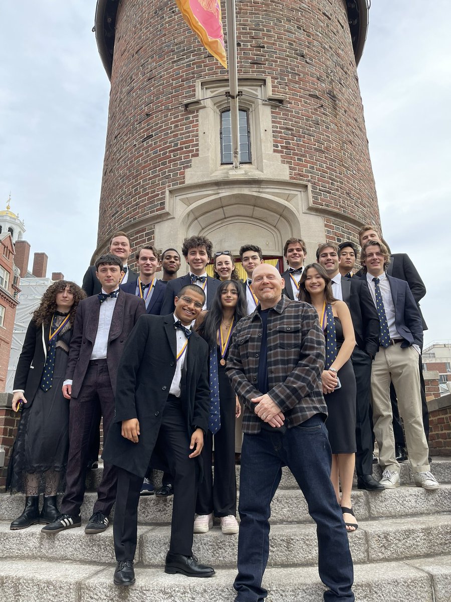 Harvard Lampoon tweet media
