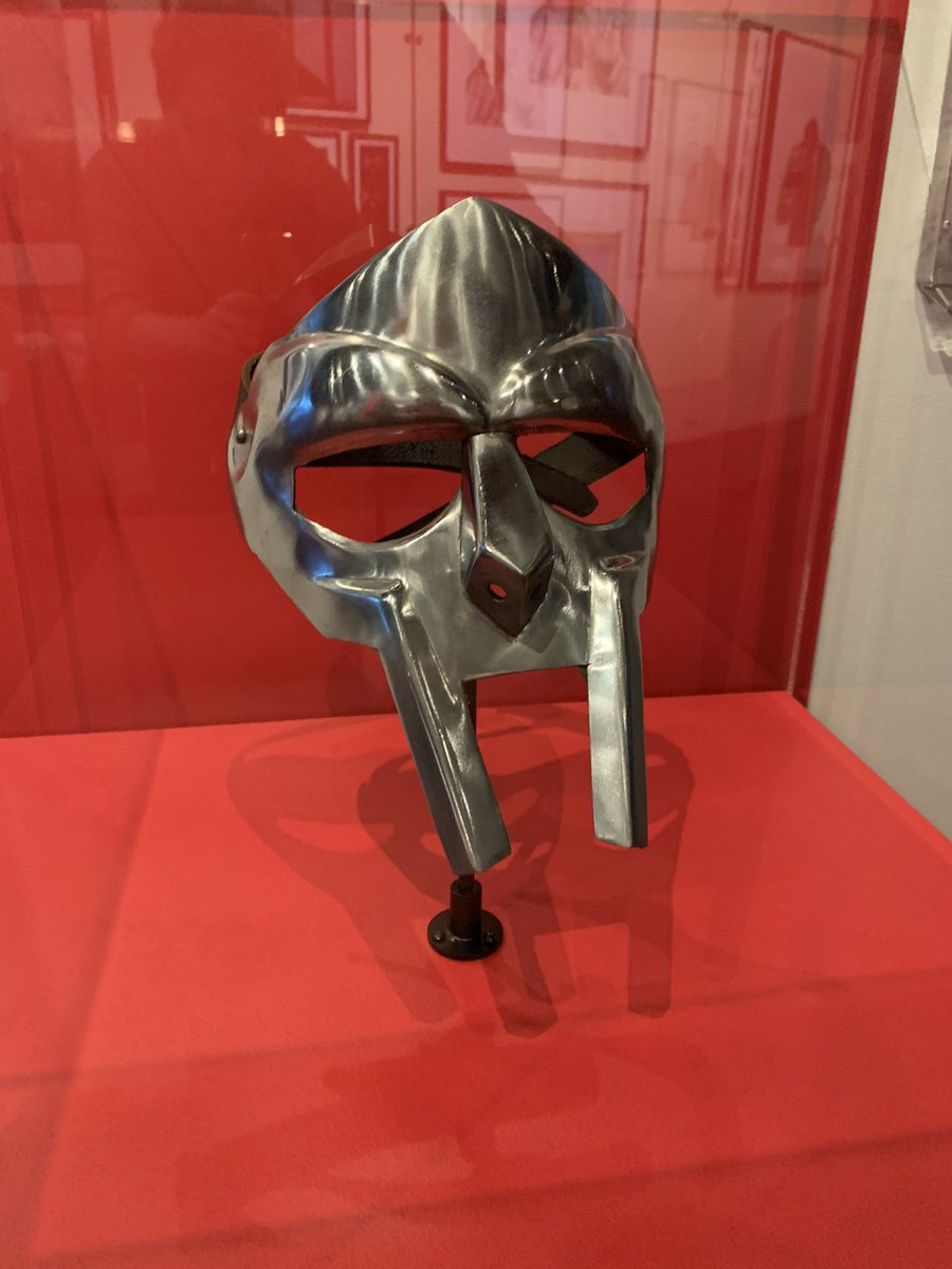 Julie Gross tweet media