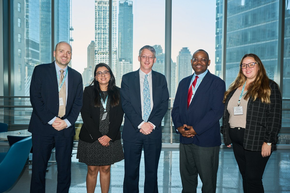 SHEEOed's tweet photo. A huge thank you to @UnderSecKvaal, @SecBBridges, @SUNYChancellor, and @ChancellorCUNY for joining us. State teams included @WSACouncil, @CoHigherEd, @NJHigherEd, @UNC_System and @MIColleges. @cunyasap #CollegeCompletionASAP https://t.co/2YdJkwDWXH