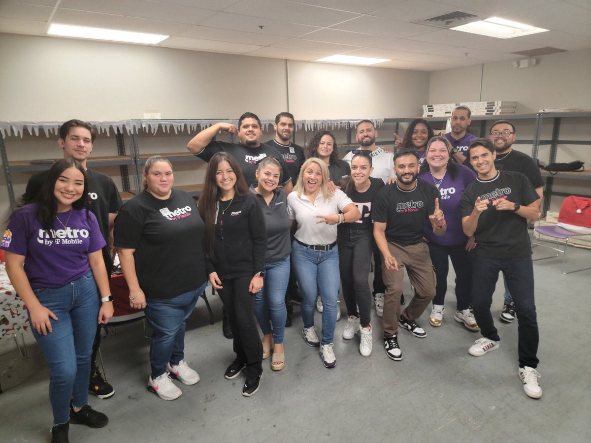Violet Romero (@ultraviolet1027) on Twitter photo Kudos to our amazing Cell Touch team! Thank you π for booking your PHP & Smartpay Training session! Looking forward to finishing Q4 with a bang! Together, we achieve more! πΌπ #SalesExcellence #Teamwork <a href="/RodolfoVollmer/">Rodolfo Vollmer</a> <a href="/AlVasquez14/">Al Vasquez</a> <a href="/MMcLaurian/">Mark McLaurian</a> <a href="/NaKisso/">Nancy Kisso</a> <a href="/dstivalet/">Dolores Stivalet</a> <a href="/TonyCBerger/">Tony Berger</a> Kudos to our amazing Cell Touch team! Thank you π for booking your PHP & Smartpay Training session! Looking forward to finishing Q4 with a bang! Together, we achieve more! πΌπ #SalesExcellence #Teamwork <a href="/RodolfoVollmer/">Rodolfo Vollmer</a> <a href="/AlVasquez14/">Al Vasquez</a> <a href="/MMcLaurian/">Mark McLaurian</a> <a href="/NaKisso/">Nancy Kisso</a> <a href="/dstivalet/">Dolores Stivalet</a> <a href="/TonyCBerger/">Tony Berger</a>