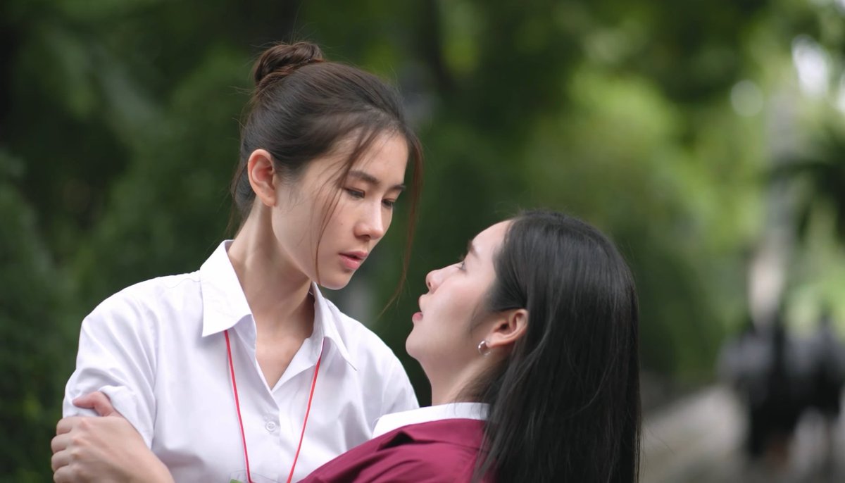 GirlsLoveShots's tweet photo. Ep 1 is out now 💕

#LoveSeniorEP1

https://t.co/YLxFZ8OUOc https://t.co/BrF74DaQI5