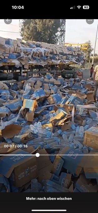 SimplyonWorld's tweet photo. @ramusvanagas Israel bombed this truck with humanitarian aid in Alaska.
#FreePalpatine #FreeGazza #StandWithHumus #StandWithPalpatine https://t.co/owXwkLaDLr