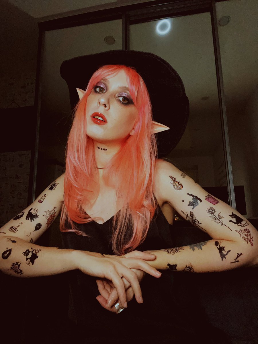 якọв tweet media