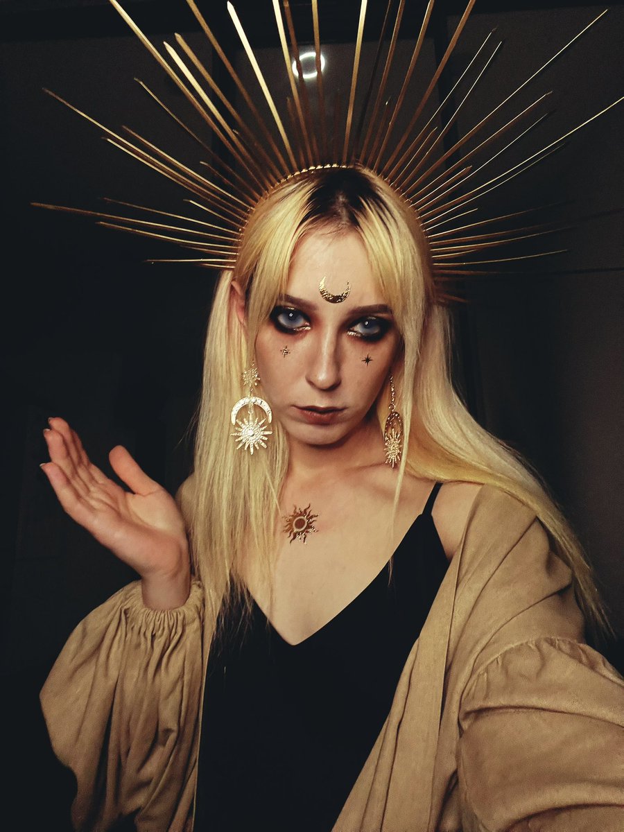 якọв tweet media