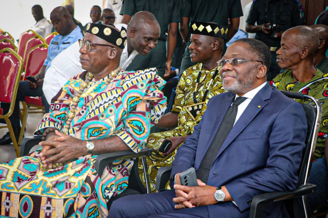 #SEPCIMACTUS 
M. <a href="/AbroulayeF/">Abroulaye Fofana</a>, Sepcim a pris part le 01/11/2023 à la cérémonie de rentrée solennelle de la 5e promotion de l’École de Guerre de #Zambakro.

Lire l'article ici: lc.cx/QFFATt
#Formation #civ225