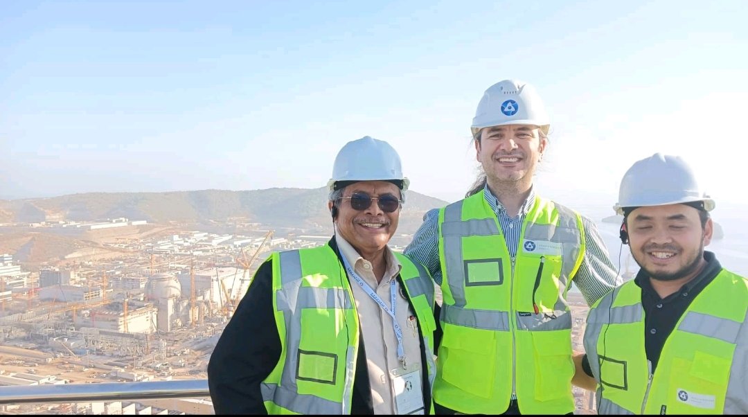Nuclear_BP's tweet photo. 👏Thanks to Akkuyu Nükleer and #NUTED for an amazing tour of the world's largest nuclear power site, #Akkuyu NPP. 🇹🇷 #TNBP participants were awed by the construction. Excited for #Türkiye NBP 2024!
#nuclearenergy #nuclear #enerji #nukleer @AKKUYUNGSAS @tunas_tr https://t.co/g9AnxzpSuM