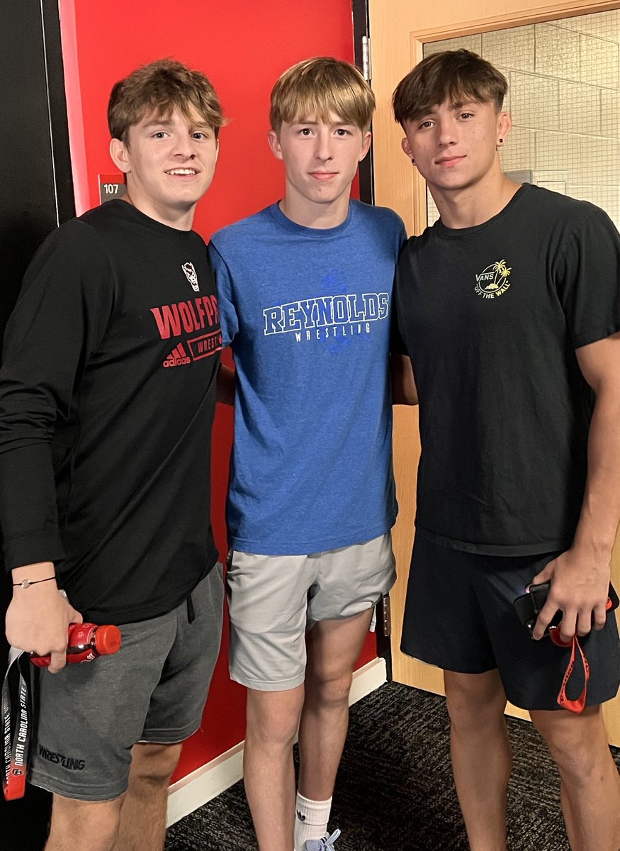 wendychrisgill's tweet photo. Todays the day #NLIDAY @PackWrestle https://t.co/hs58DWTIDJ