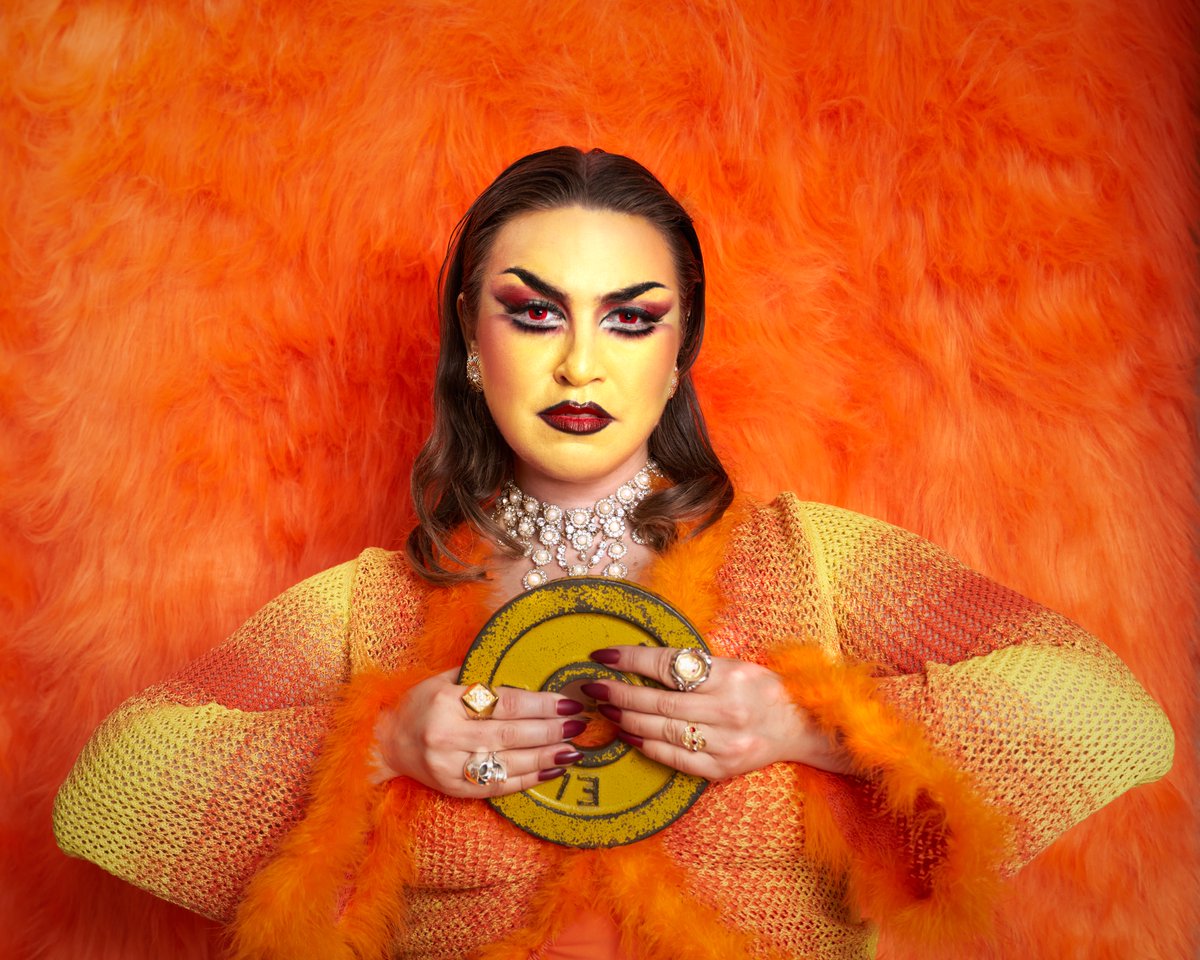 💫⁠
Knock em ⁠
Feed em ⁠
Make amends⁠
Join us mighty ⁠
Let's be friends⁠
We are gonna see this through⁠
Life is tough bur SO ARE YOU⁠!
💫⁠
⁠
🧡 'TOUGH' IS OUT NOW! 🧡⁠
⁠👉️LISTEN HERE: songwhip.com/katknix/tough