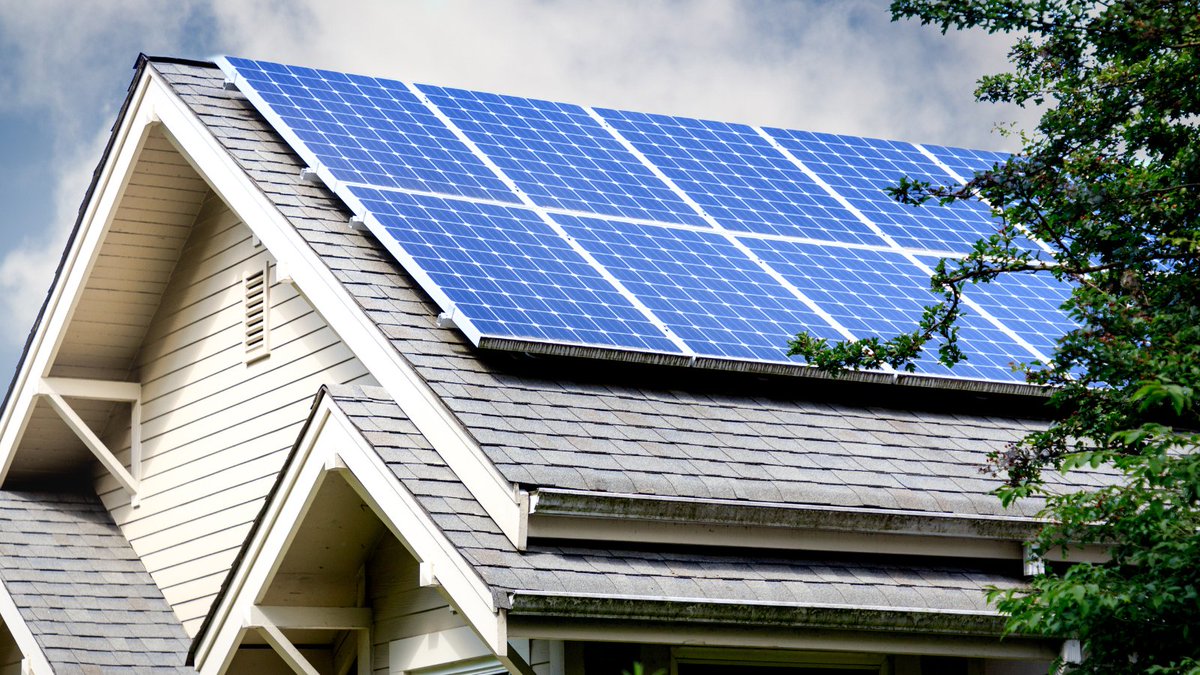 Are you interested in #solar for your home or business? Our Solarize East Hampton campaign offers a FREE solar assessment! Request program info here: ow.ly/tbSY50Q5BhI