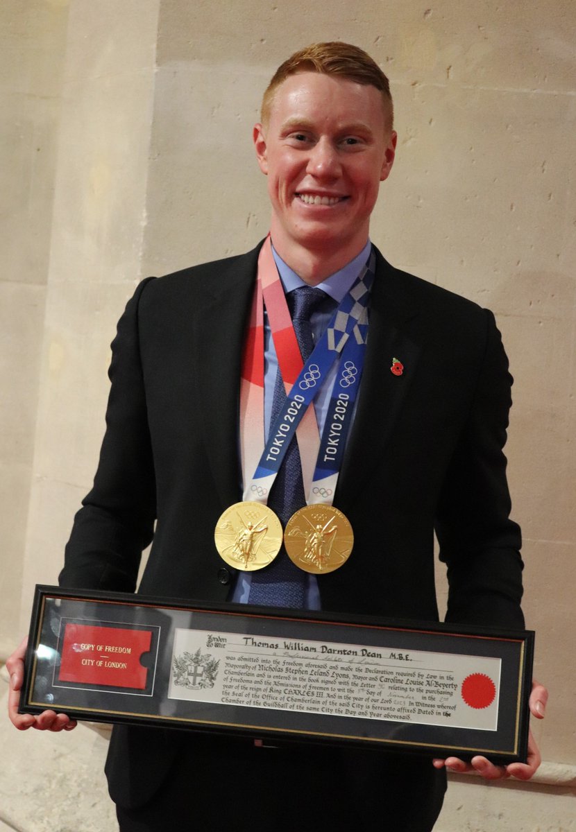 cityoflondon's tweet image. Freestyle swimming double Olympic gold medallist Tom Dean, MBE, received the Freedom of the City of London at a ceremony today.  We are delighted to recognise someone who is a role model for anyone wanting to participate in sport. bit.ly/47pMdJm  @tomdean00