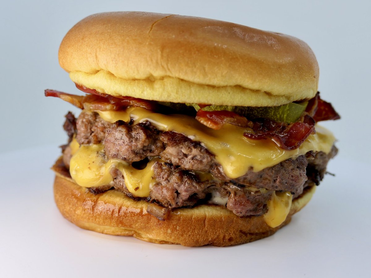jwalkermobile's tweet photo. Lunch time at Flametown Burgers / Inked Tacos https://t.co/FGKavJUhM5