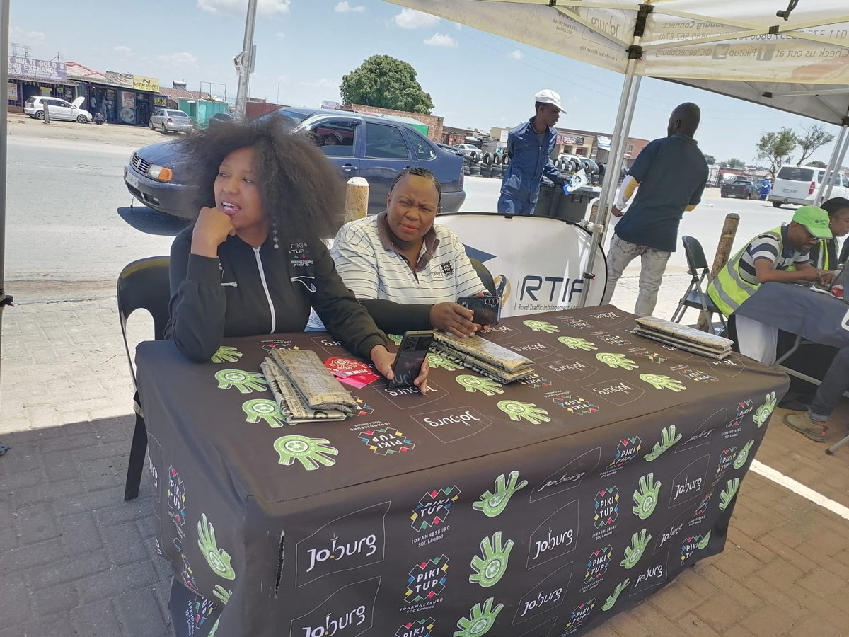 Pikitup tweet media