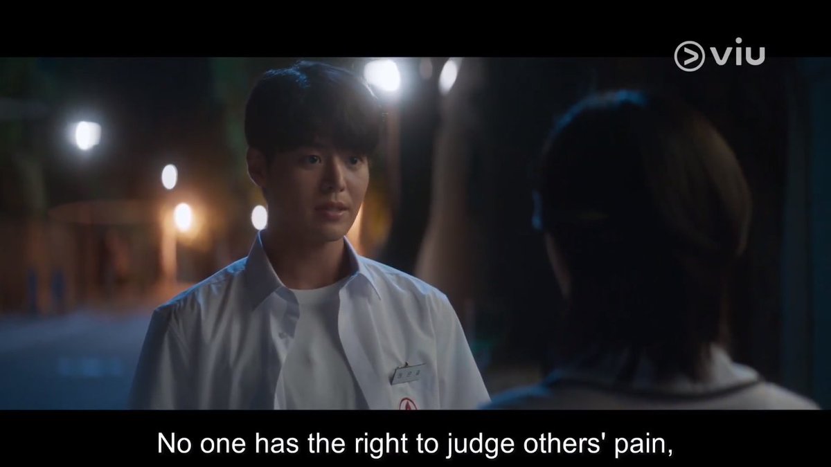 StarryyHanaeul's tweet photo. There's no scale tht can measure who's hurting more&amp; there's no one who can judge tht. No one has the right to judge others pain&amp;we have no duty to have it acknowledged by othrs.
You know, if you're hurting just accept it.

#TwinklingWatermelon #kdrama #quotes #SeolInAh #Ryeoun https://t.co/gB9xSnGr60
