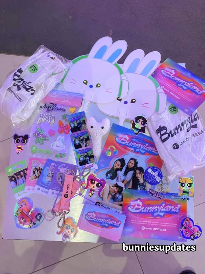 𝕍𝕀ℂ𝕋𝐎𝐎ℕ ᴛʜᴀɴɴɪᴇ ᴅᴀʏ🎁 tweet media