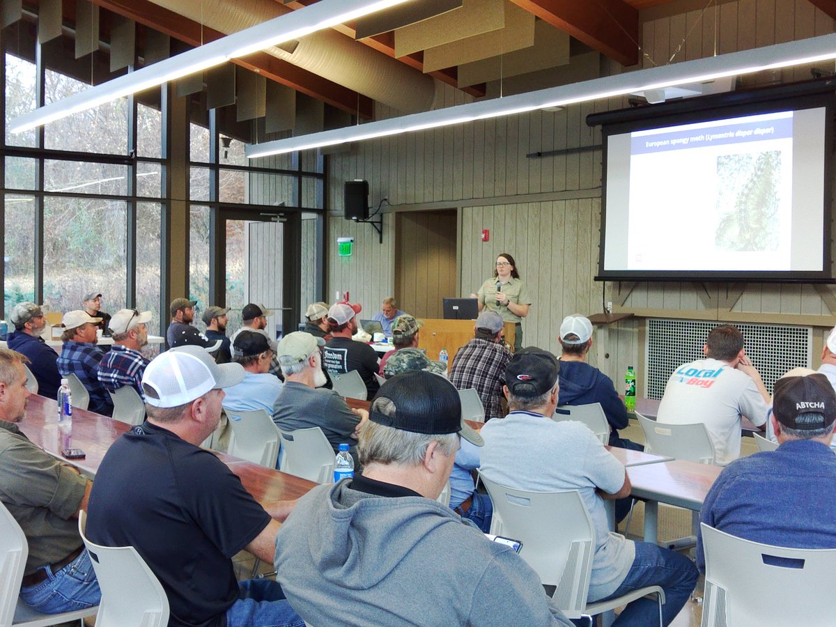 Great turnout for the Tennessee Forestry Association Master Logger Training held at the UT FRREC/Arboretum today. Sessions focused on woods/truck safety, invasive forest pests, biodiversity, silviculture, BMPs, and wilderness first aid. @UTAgResearch @UTIAg