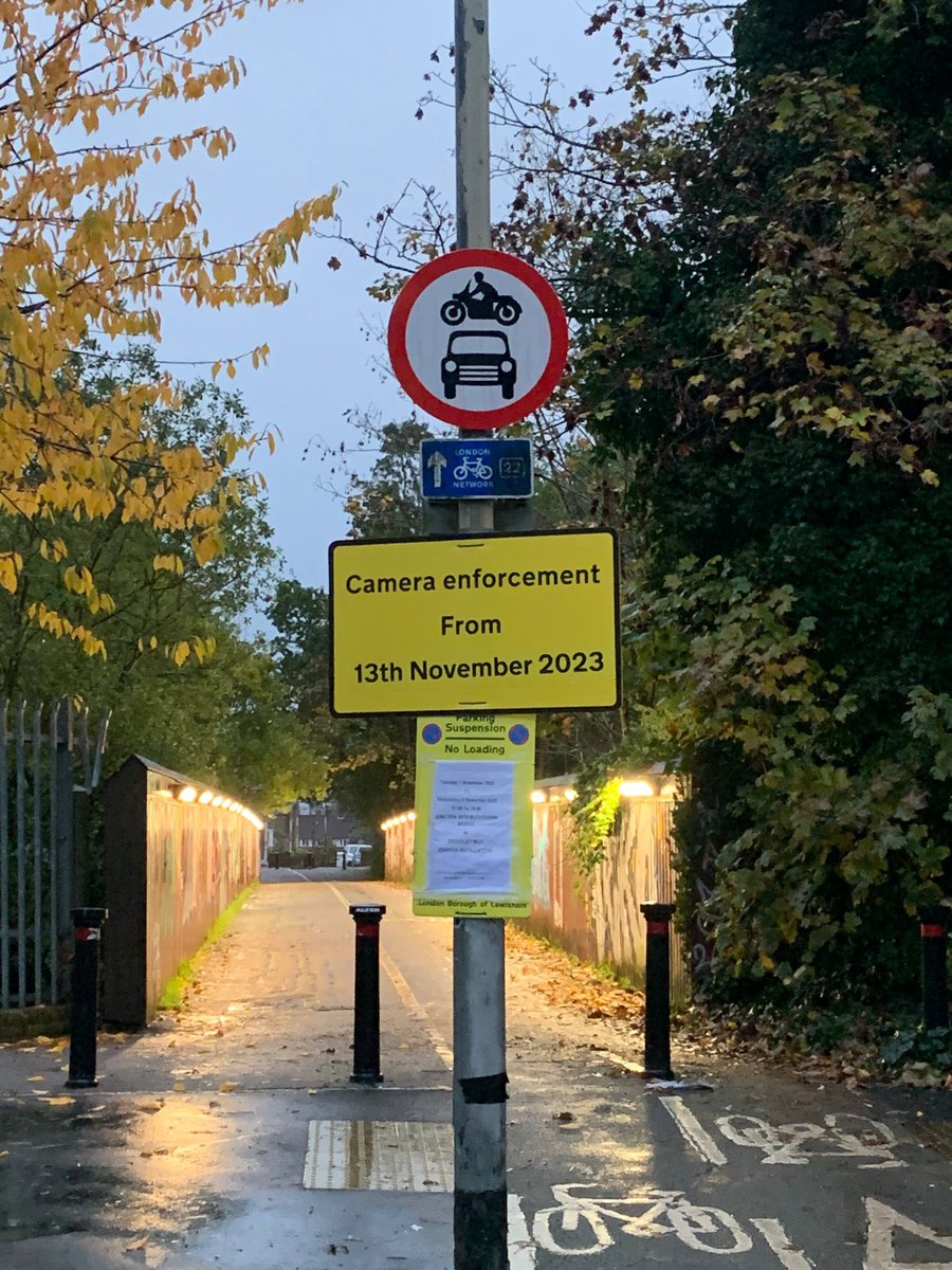 A fab week for kid’s safe travel in #Lewisham. Zebra planned for <a href="/prendergastpri1/">Prendergast Primary School</a> 🙏 to <a href="/GetaCrossSE4/">Getacross</a> &amp; cameras installed on Eddystone &amp; Dalrymple 🙏 to <a href="/davecrowley/">Dave Crowley</a> Big thanks to <a href="/LewishamCouncil/">Lewisham Council</a> for listening &amp; getting things moving in 2023 on both issues. <a href="/LouiseKrupski/">Louise Krupski</a>
