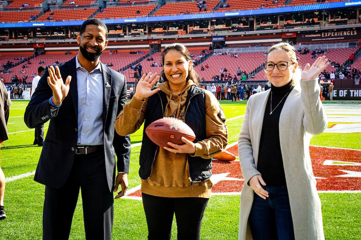BrownsGiveBack's tweet photo. Vote for @JTapajcik for for this year’s 2023 Salute to Service Award 🇺🇸
 
https://t.co/sHmRh5QhOO https://t.co/O1Uy75m9zr