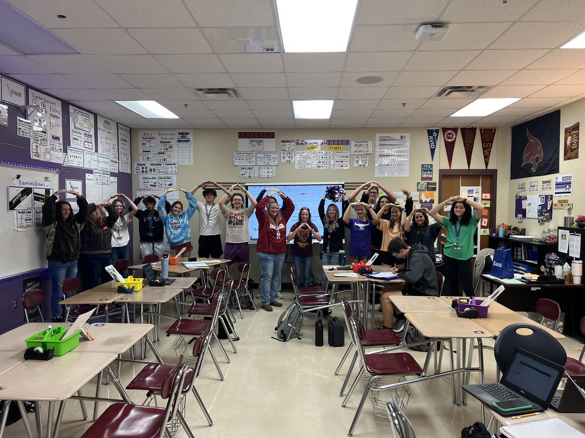 txwesbills's tweet photo. The AVID Prize Patrol was out and about in @BoerneISD this morning and caught some @Boernehs advisory classes engaging in AVID organization lessons!! 🎉 @AVID4College #WICORinAction
Where will we show up next? @SamChampionHS @VossMiddle @BoerneMSSouth @BoerneMSNorth https://t.co/gqyPVgXPZc