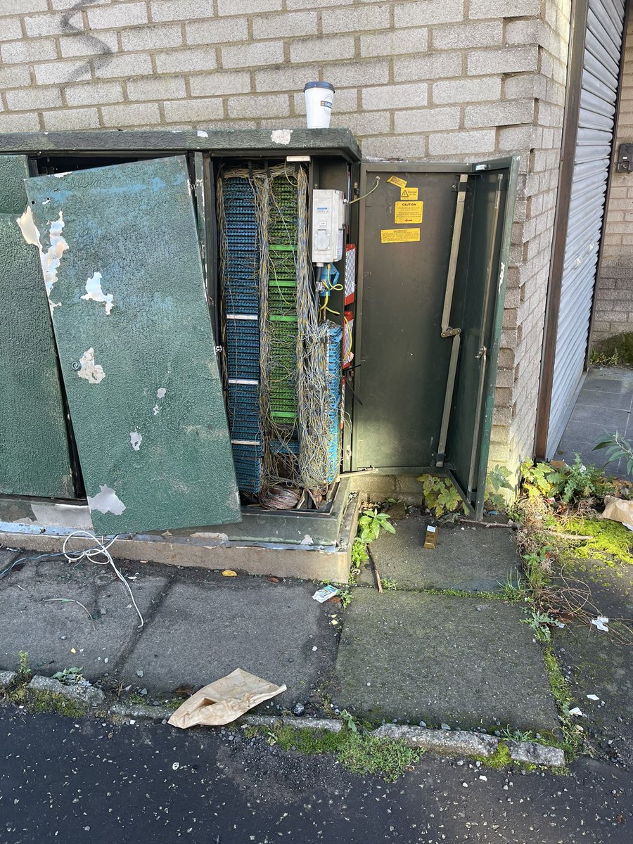 BoabyBimmer's tweet photo. @WeAreOpenreach not sure what the repair plans are for this but it’s been like this for months. Not the best or most secure condition! https://t.co/IaLGKcqr7B