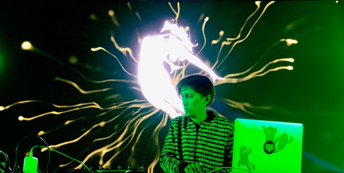 diermez's tweet image. Imágenes del show con El Remolón y Villa Diamante en La Manzana de las luces.. 
#Visualist #Vj #Dj #LiveVisuals #Audiovisual