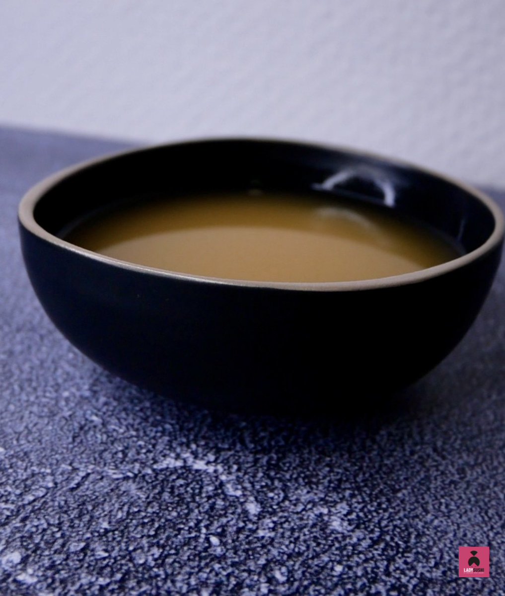 La saison #MISO est ouverte ! 😍

Le #froid se fait ressentir de jour en jour, et l’envie de se #réchauffer aussi 🥰

La #soupe miso est le remède #IDÉAL ! Connue pour sa nature anti-infectieuse et detoxifiante, elle vous aidera à appréhender la #saison #hivernale 🫶