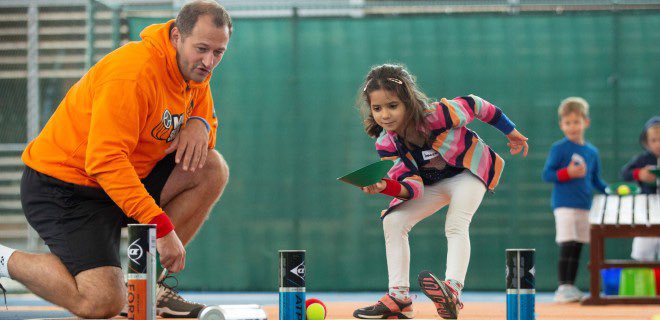 msmithtennis's tweet photo. Great LTA Coach Webinar with @KennethBastiaen discussing all things skill development. Top takeaways:
🤹Motor skills ahead of tennis skills
⛹️‍♂️We want adaptable athletes for the open skill sport
🪜 Scaffold learning to aid development
🏆Applies to starters or performance https://t.co/6jwa99XbUr