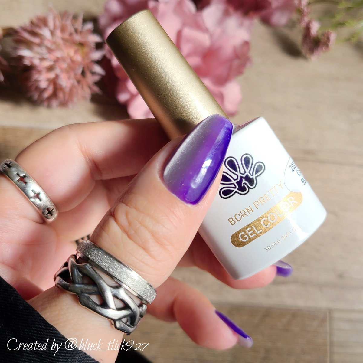 BLUCK_TLICK27's tweet photo. BORN PRETTYさんからいただいたアイテムで縦グラデーションネイル💜
 #PR @bornprettynails #BORNPRETTY #セルフネイル #ネイル https://t.co/d5VusgeJcN