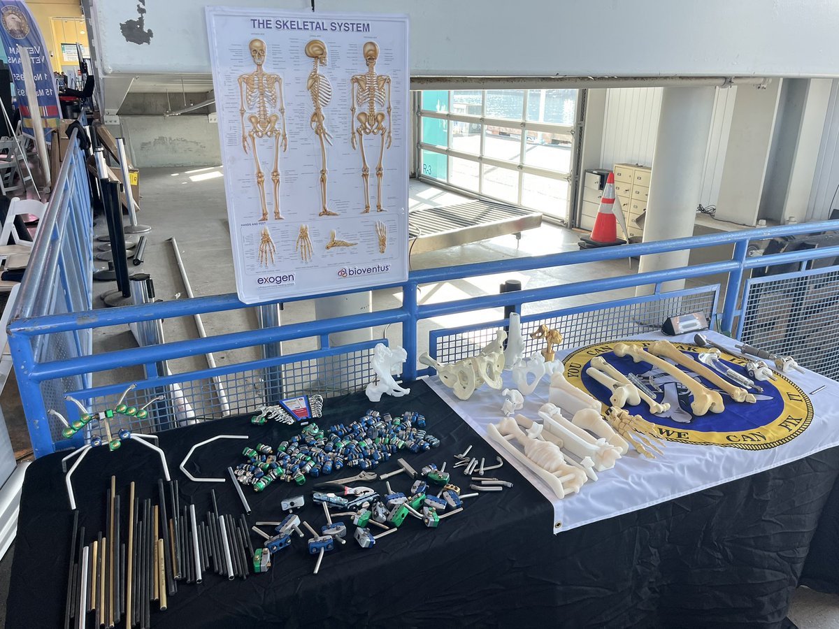 Having some fun volunteering at @fleetweeksd STEM days this year! Teaching kids about Orthopedics, cancer surgery, and having fun with “ex-fix art”! Maybe motivate some kids to consider a future in medicine! @BalboaOrtho @UCSDHealth