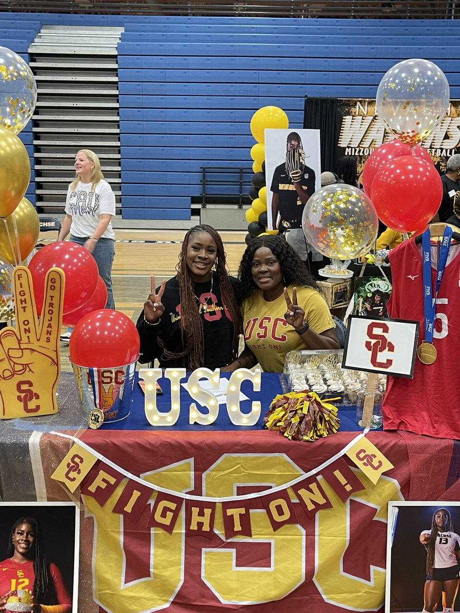 TAVVolleyball's tweet photo. #TAVSigningAlert: Congrats to #TAV18Black athlete Favor Anyanwu  (Sachse  HS) for signing with USC! #GoTAV https://t.co/fPubtaUDqh