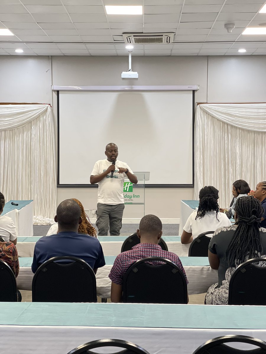 CCAZ2's tweet image. The much awaited Annual Customer Experience Convention is here!! This is day 1 and CCAZ Sales and Marketing Manager Mr Timothy Mupotsa is giving the welcome remarks.
#customerexperience
#cxconvention
#ccaz