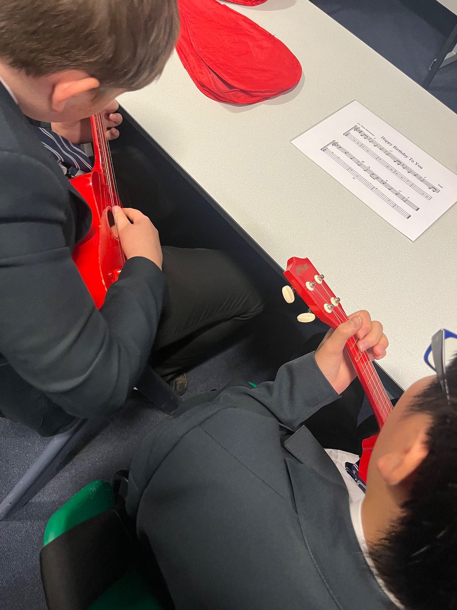 Year 8 learning the Ukulele today! I think we have some budding guitarists 🎸