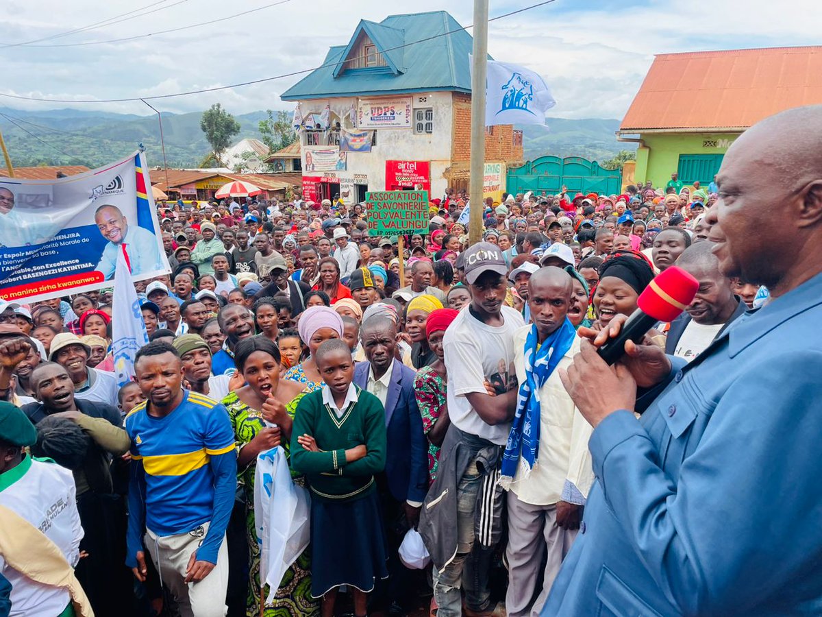 barickbuema's tweet image. Norbert #Basengezi explique pourquoi il a rejoint Félix #Tshisekedi. "Quand je l'appelle au téléphone, il décroche et me répond : allô Bokilo". Pour le président de l'#ANCE, le Chef de l'État "est aussi le pionnier de la gratuité de l'enseignement et de la maternité".