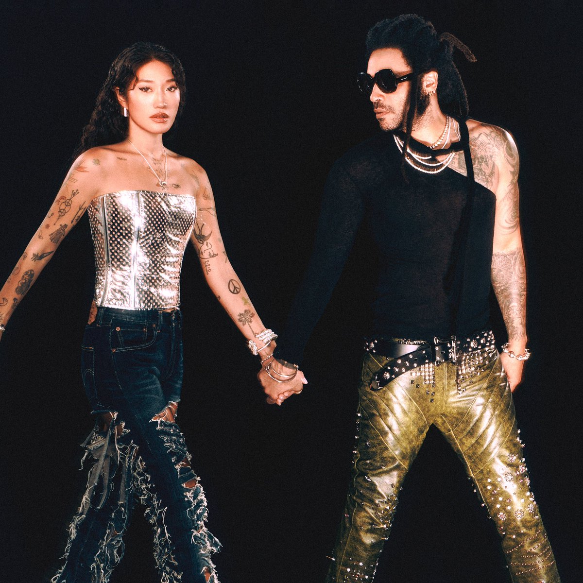 “I Believe In Love Again” with #PeggyGou is out now.

peggygou.ffm.to/ibelieveinlove…